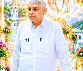 ✨ Supreme God
🕊️ दिव्य प्रकाश • आध्यात्मिक वातावरण • सुंदर प्रकृति
🌸 कबीर साहेब के दिव्य चित्र के साथ आकर्षक 3D मोबाइल वॉलपेपर। प्रीमियम लाइट-कलर 3D आध्यात्मिक मोबाइल वॉलपेपर, जिसमें सामने दिए गए फोटो के व्यक्ति का चित्र सफेद परिधान में प्रमुख रूप से दिखाया गया है और पीछे दिव्य प्रकाश के बीच कबीर साहेब का आध्यात्मिक चित्र प्रस्तुत किया गया है। चारों ओर सुनहरी वास्तुकला, सफेद बादल, झरने, हरियाली, रंग-बिरंगे फूल और चमकदार दिव्य प्रकाश वाला आकर्षक वातावरण है।